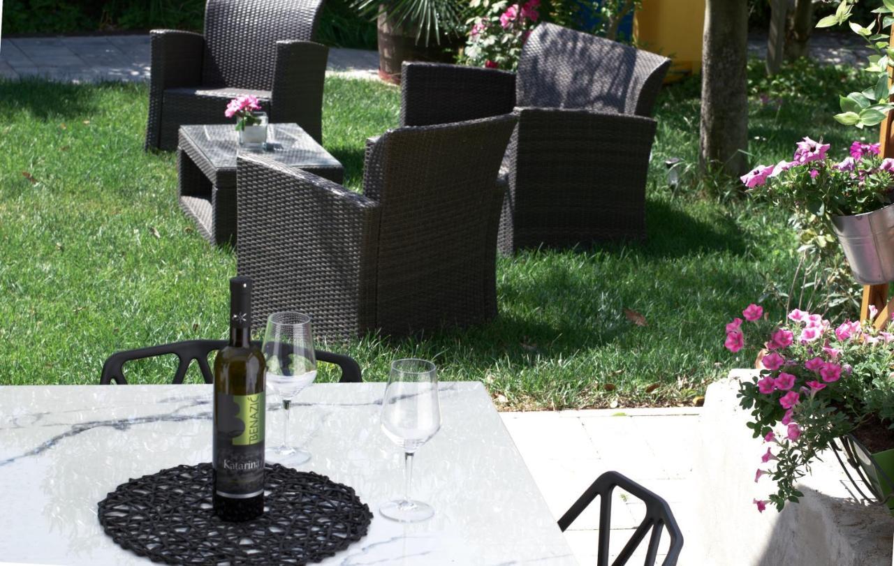 Wine Garden Holiday Home Pula Exterior foto